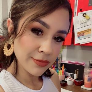 Meet your Posher, Mily